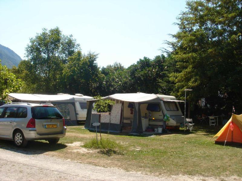 Camping Frederic Mistral Кастелан Екстериор снимка