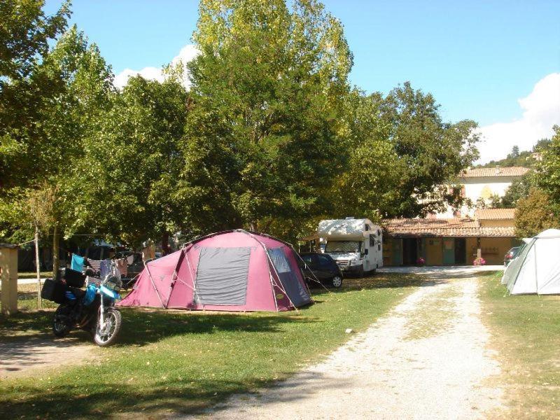 Camping Frederic Mistral Кастелан Екстериор снимка