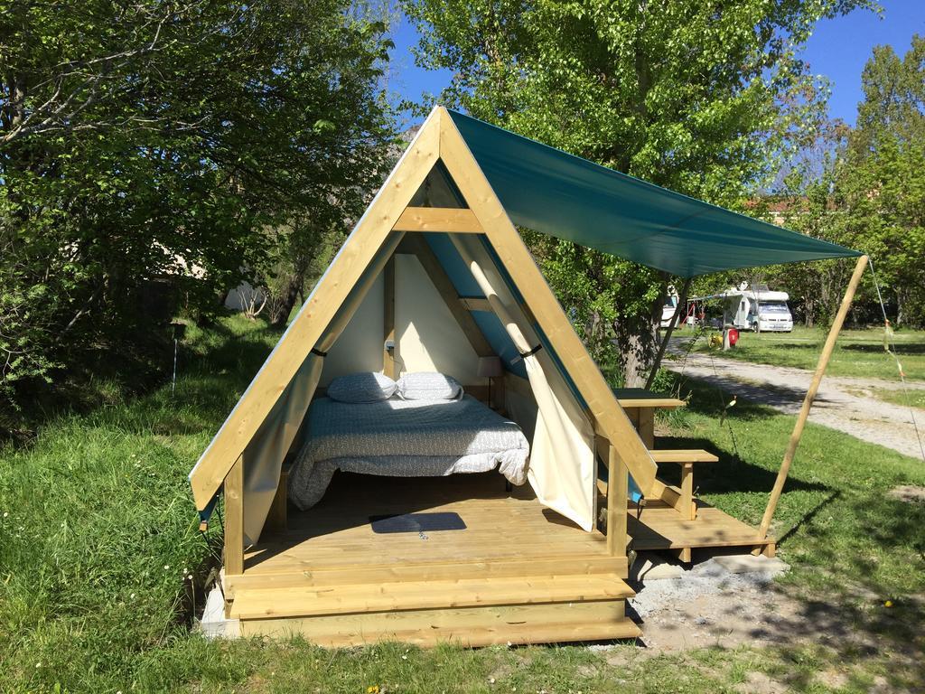 Camping Frederic Mistral Кастелан Екстериор снимка