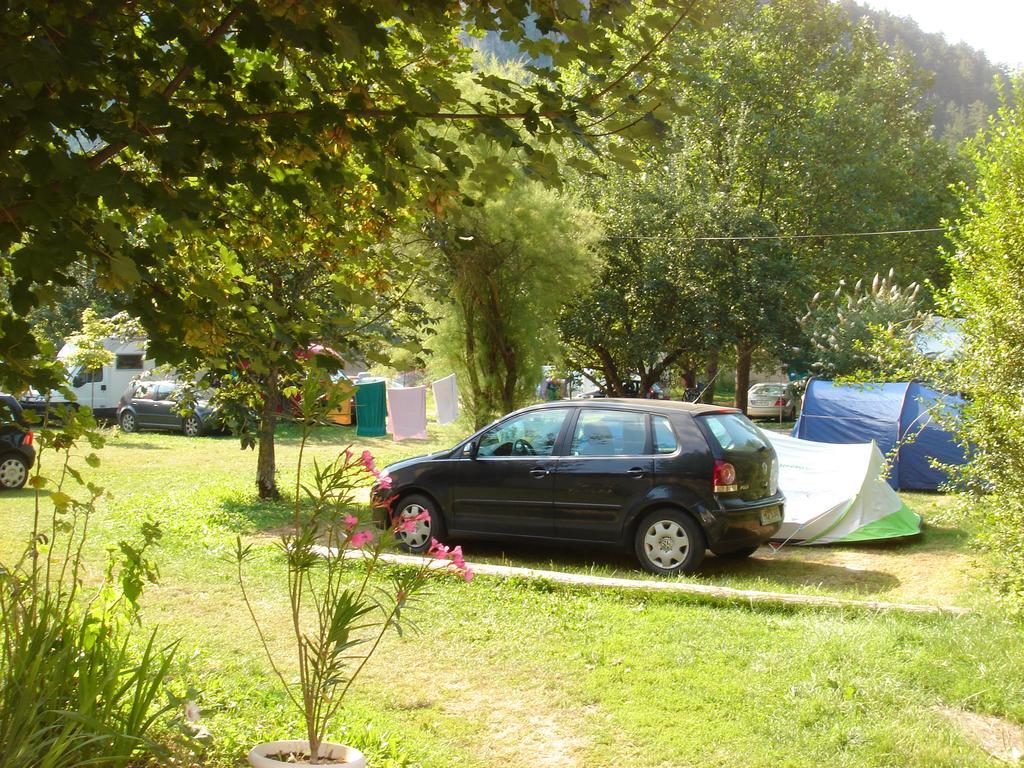 Camping Frederic Mistral Кастелан Екстериор снимка