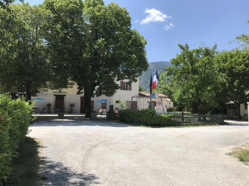 Camping Frederic Mistral Кастелан Екстериор снимка